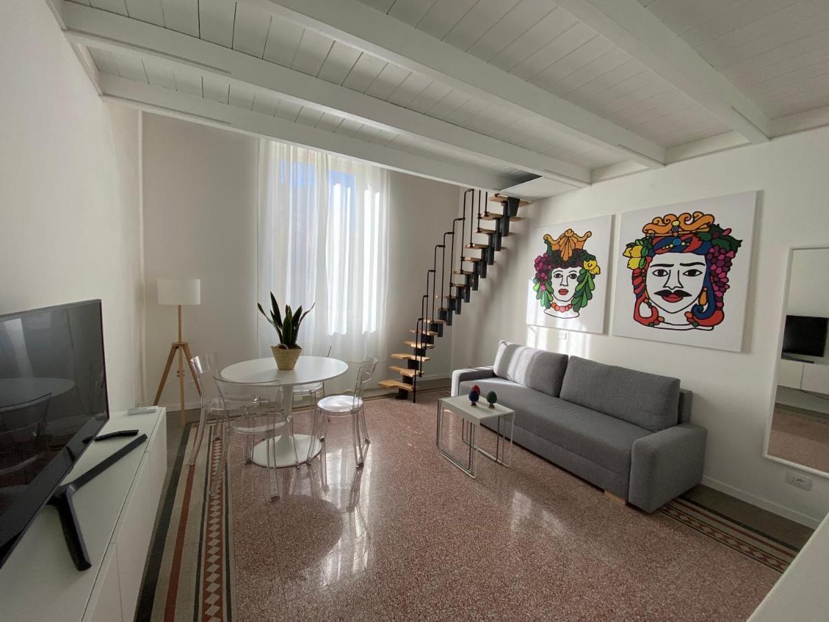Palazzo Caltagirone Suite Palerme Extérieur photo